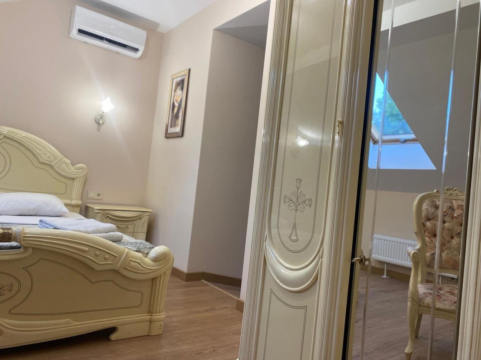 Apart Yaroslava Osmomysla 9 Square - City Center 利沃夫 外观 照片
