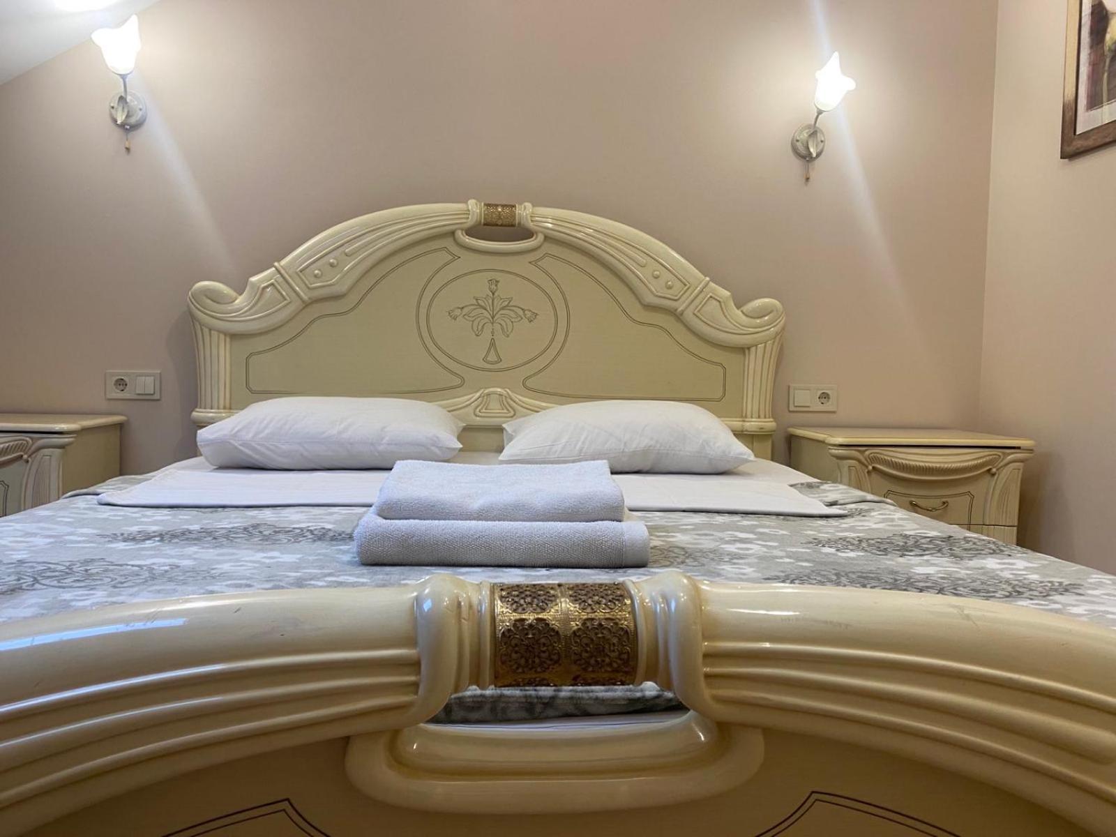Apart Yaroslava Osmomysla 9 Square - City Center 利沃夫 外观 照片