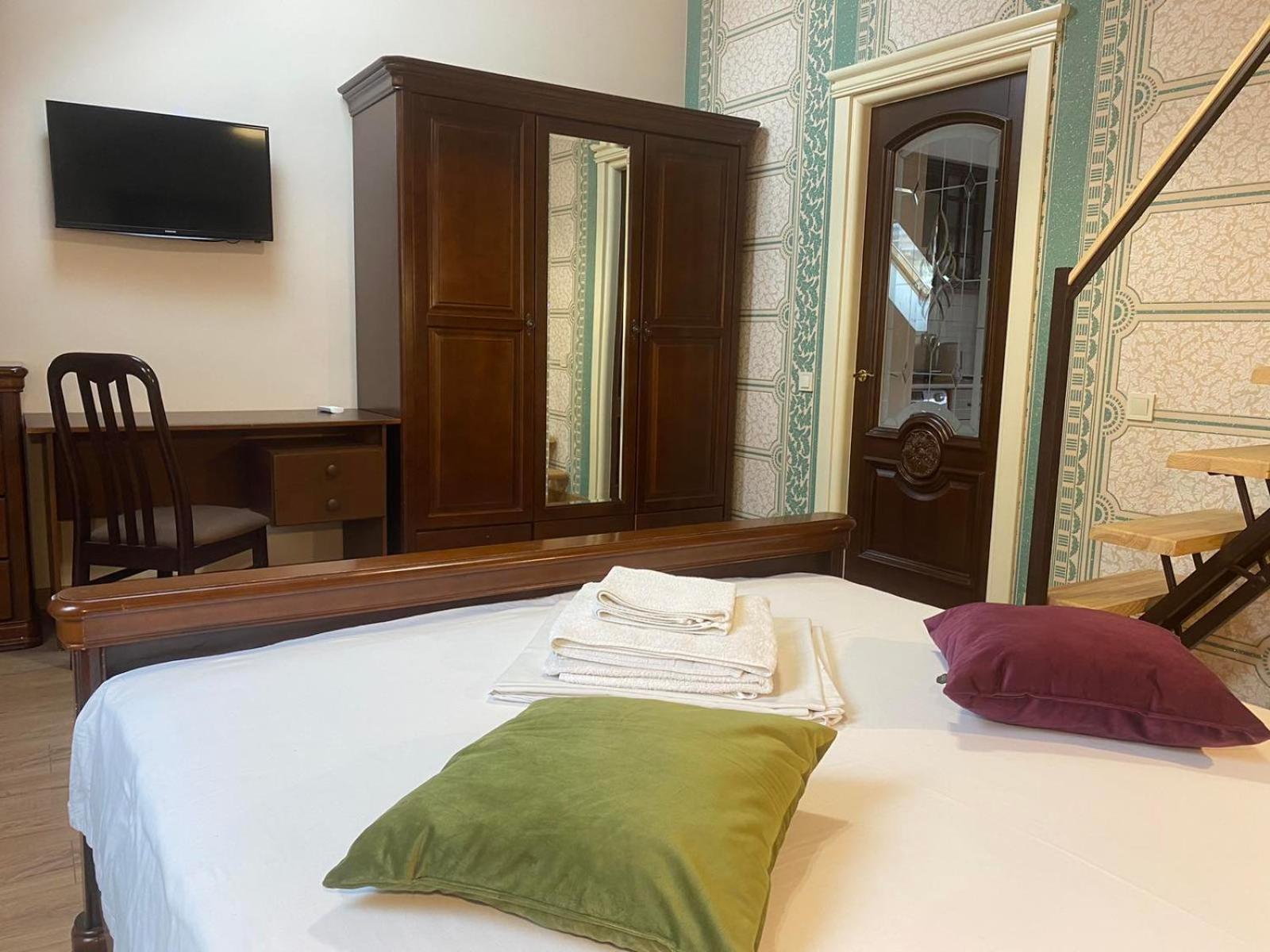 Apart Yaroslava Osmomysla 9 Square - City Center 利沃夫 外观 照片