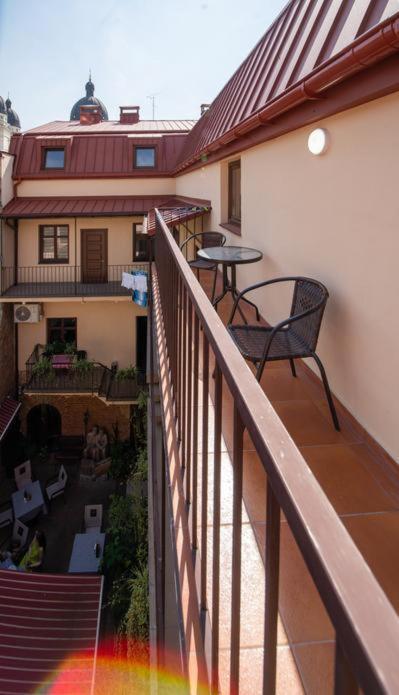 Apart Yaroslava Osmomysla 9 Square - City Center 利沃夫 外观 照片