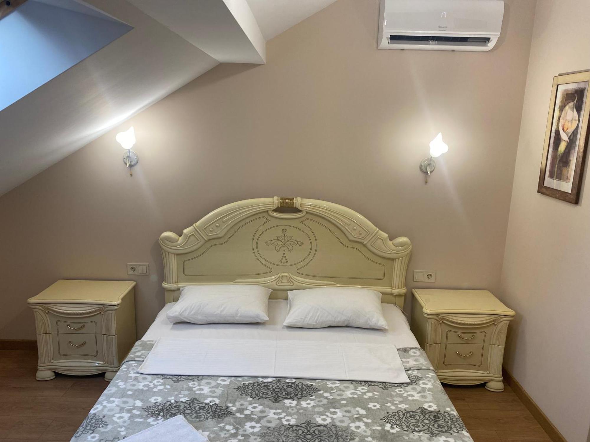 Apart Yaroslava Osmomysla 9 Square - City Center 利沃夫 外观 照片