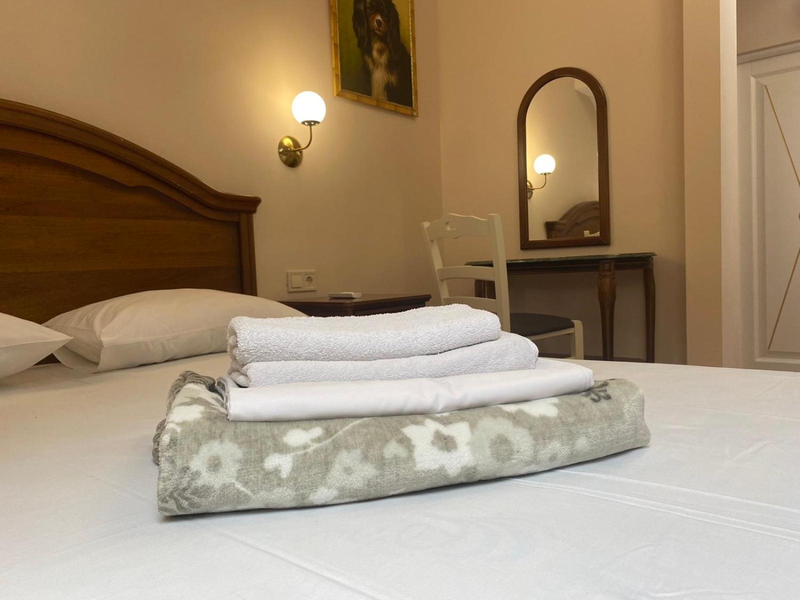 Apart Yaroslava Osmomysla 9 Square - City Center 利沃夫 客房 照片