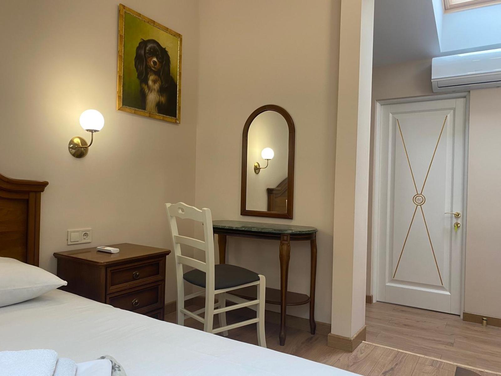 Apart Yaroslava Osmomysla 9 Square - City Center 利沃夫 客房 照片