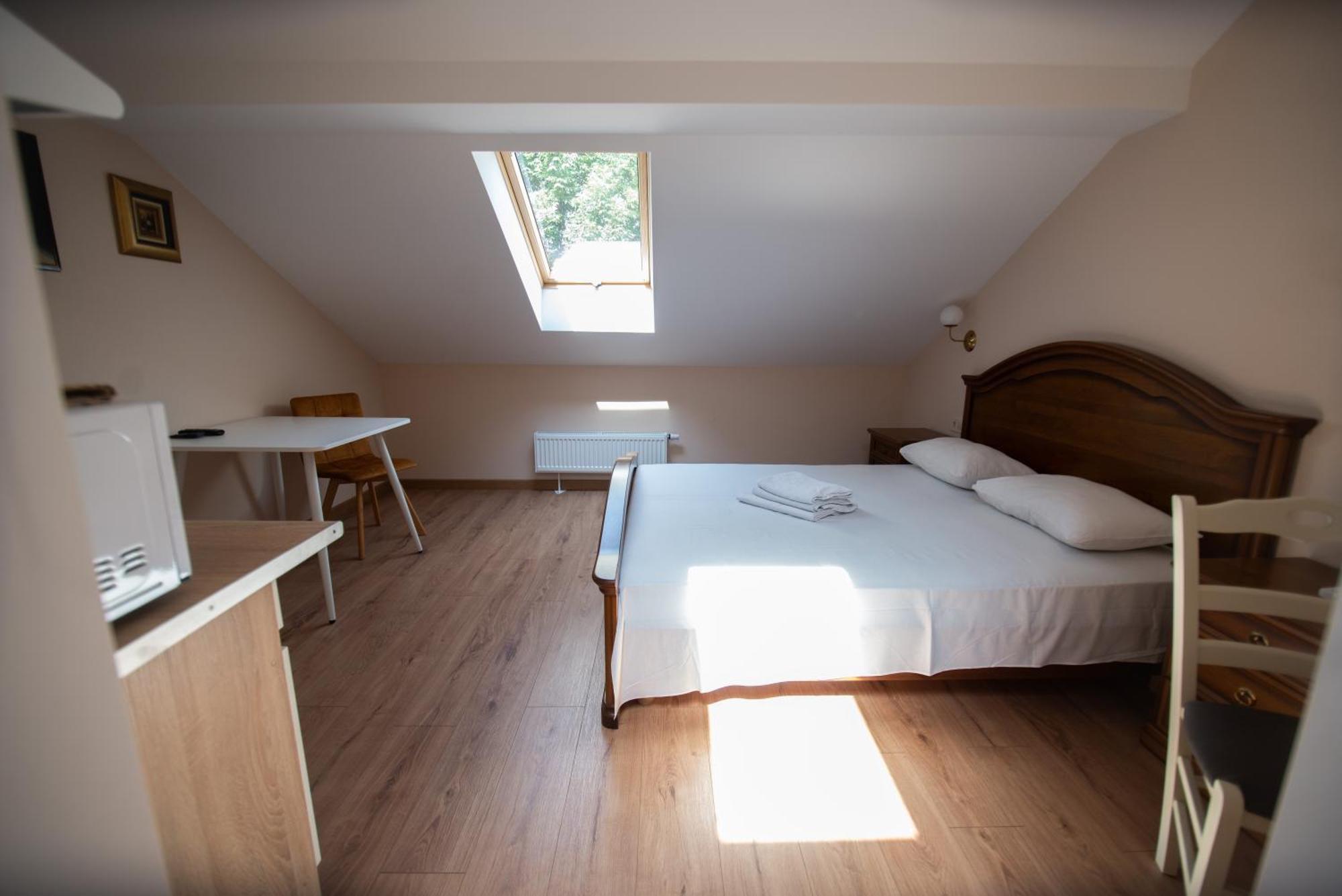 Apart Yaroslava Osmomysla 9 Square - City Center 利沃夫 客房 照片